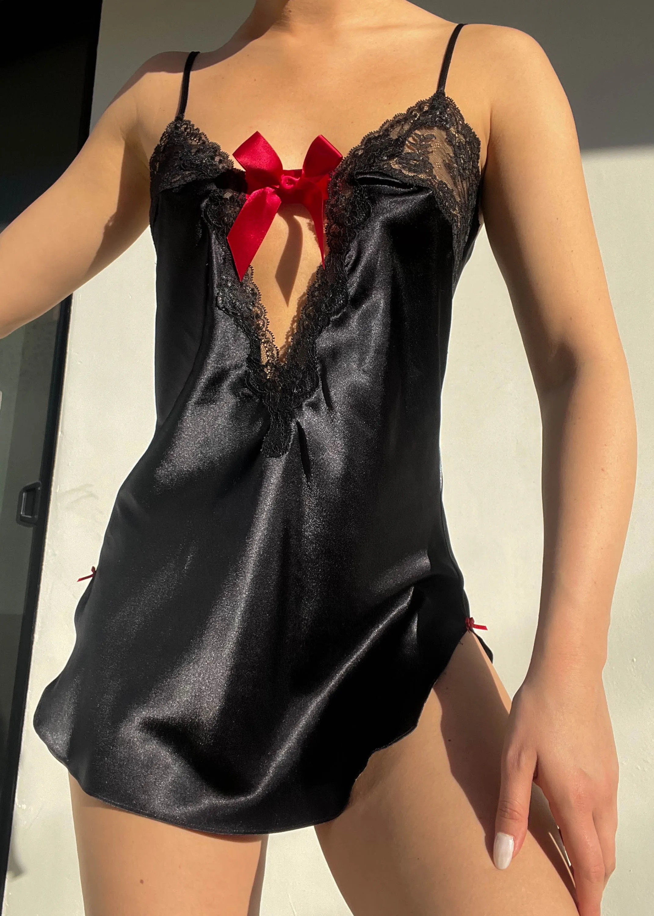 Y2k Black & Red VS Silky Slip (S)